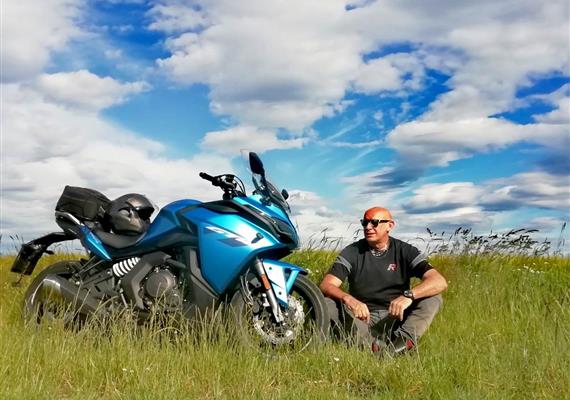 CFMOTO pohledem Jaroslava Šímy:    "Je to koneckonců ta nejlepší" Čína ", na které jsem kdy jel ..."